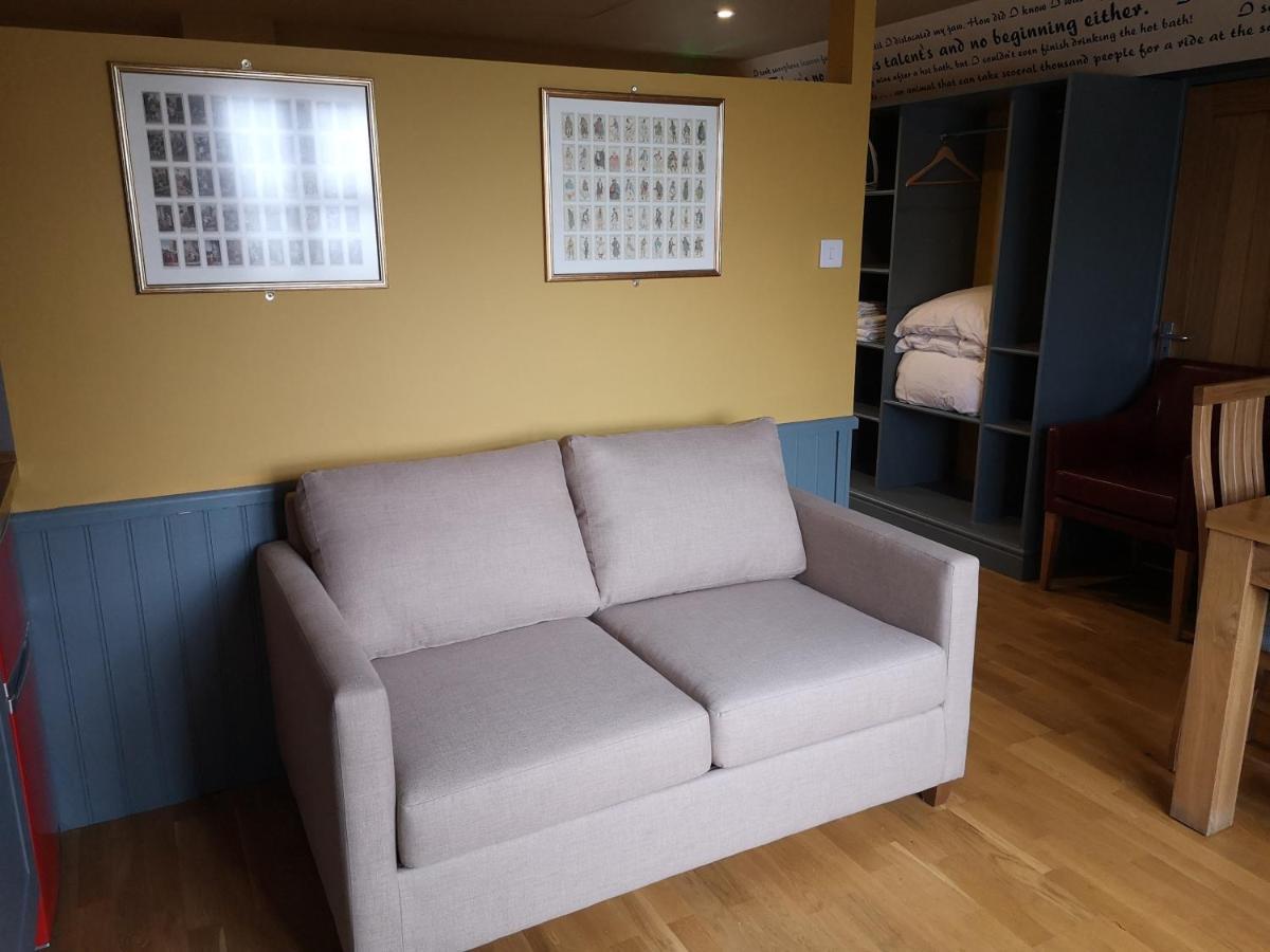 Star Inn Stroud  Ngoại thất bức ảnh